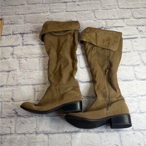Sporto Felicia Tan Over the Knee Boots. Suede. Size 8.5